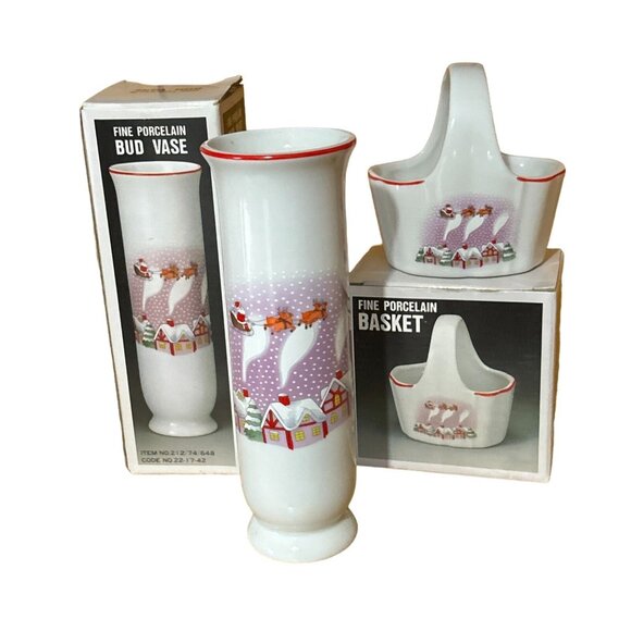 Vtg NWT Porcelain Christmas Bud Vase Basket Set Miniature Santa Sled 2 Piece Box - Picture 1 of 16
